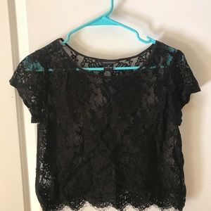 Moda international lace shirt